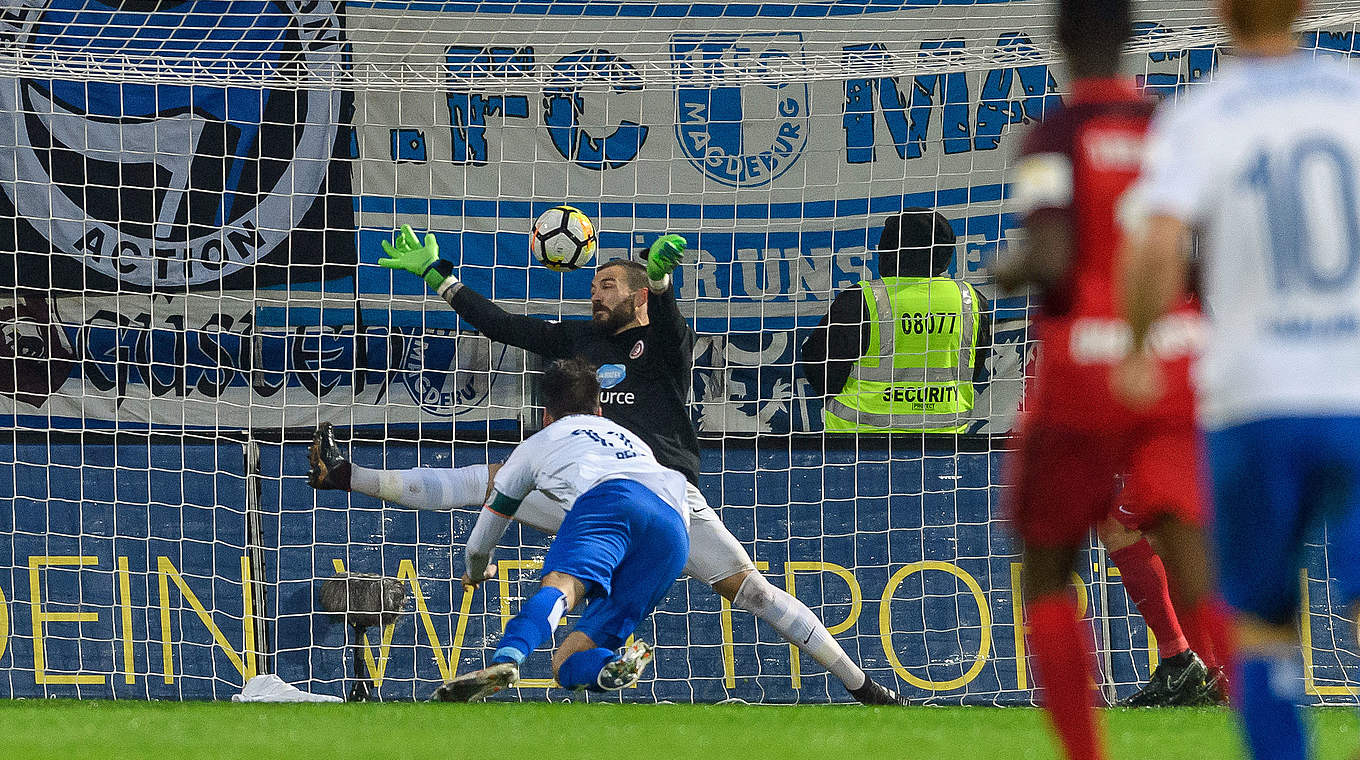 Auftakt in eine turbulente zweite Hälfte: Christian Beck (2.v.l.) trifft für den FCM © 2018 Getty Images