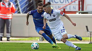 Hart umkämpft, keine Tore: Karlsruher SC gegen Hansa Rostock © 2018 Getty Images