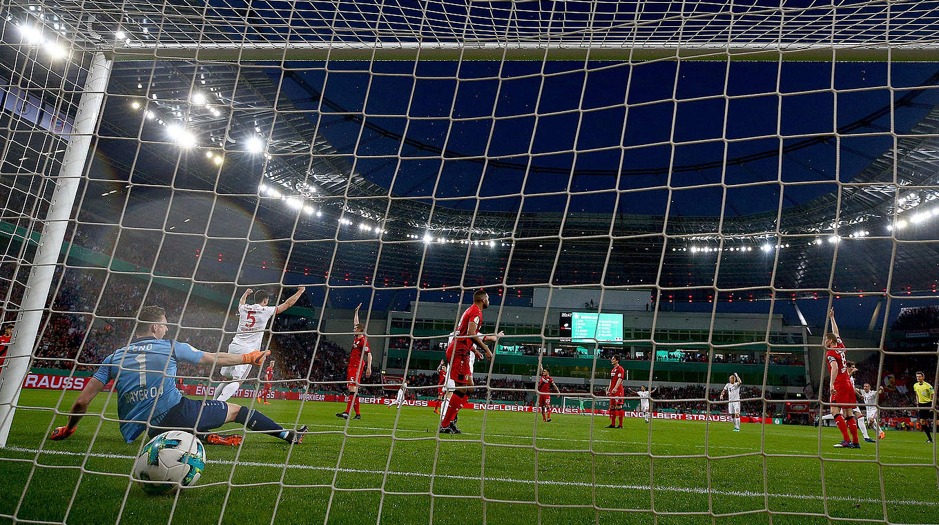 Martinez's effort flicked in by Lewandowski to open the scoring © 2018 Getty Images