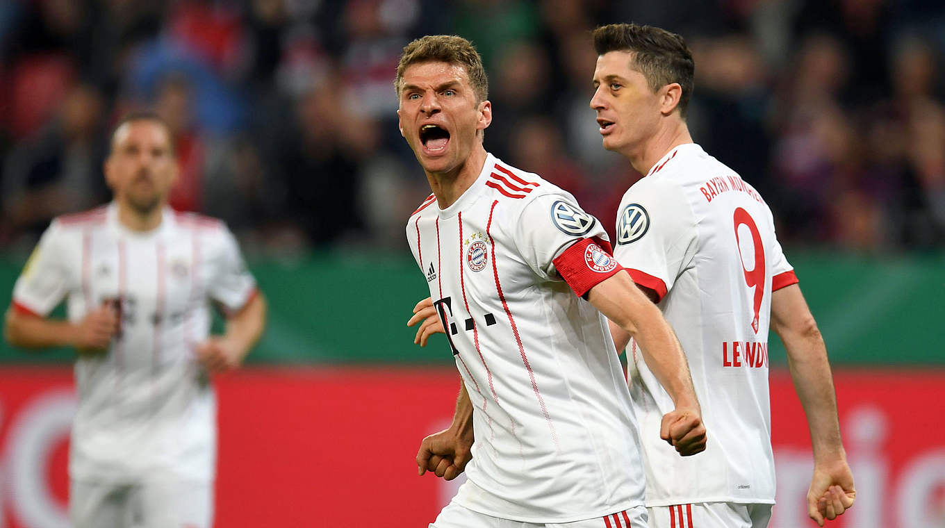 Thomas Müller (centre): "We have a lot ahead of us"  © This content is subject to copyright.