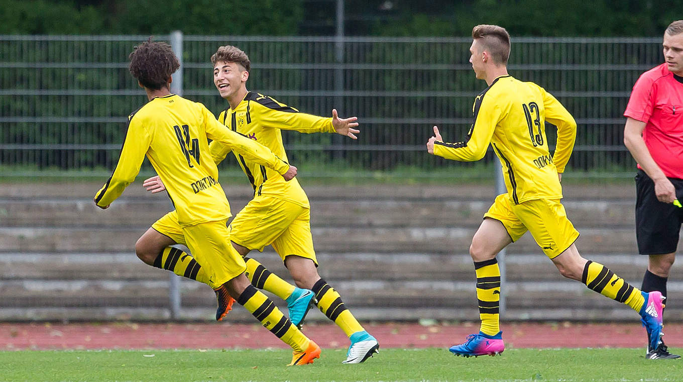 Hält die Konkurrenz weiter auf Abstand: Borussia Dormund © imago/foto2press