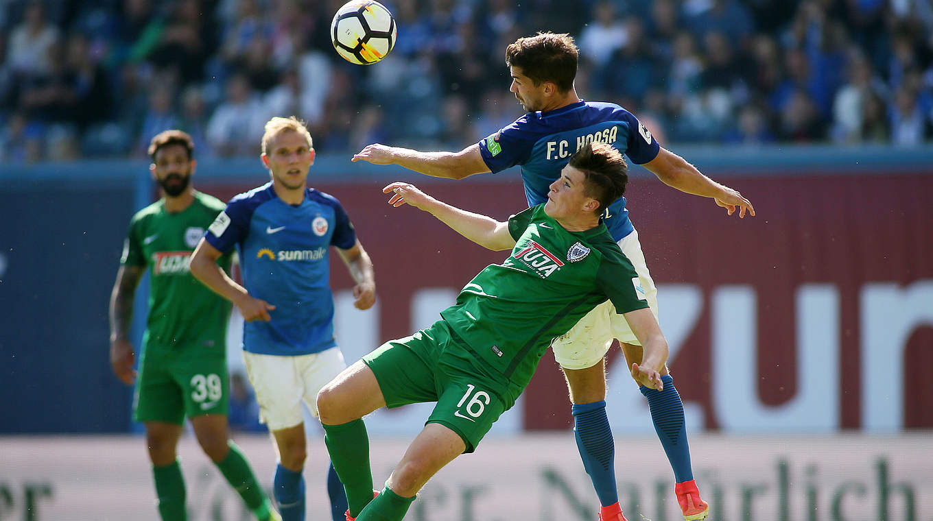 Bringt Preußen Münster Fördergelder ein: U 19-Nationalspieler Tobias Warschewski (v.) © 2017 Getty Images