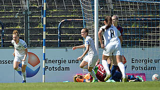 Essens Matchwinnerin mit zwei Toren in Potsdam: Nationalspielerin Linda Dallmann (l.) © Jan Kuppert