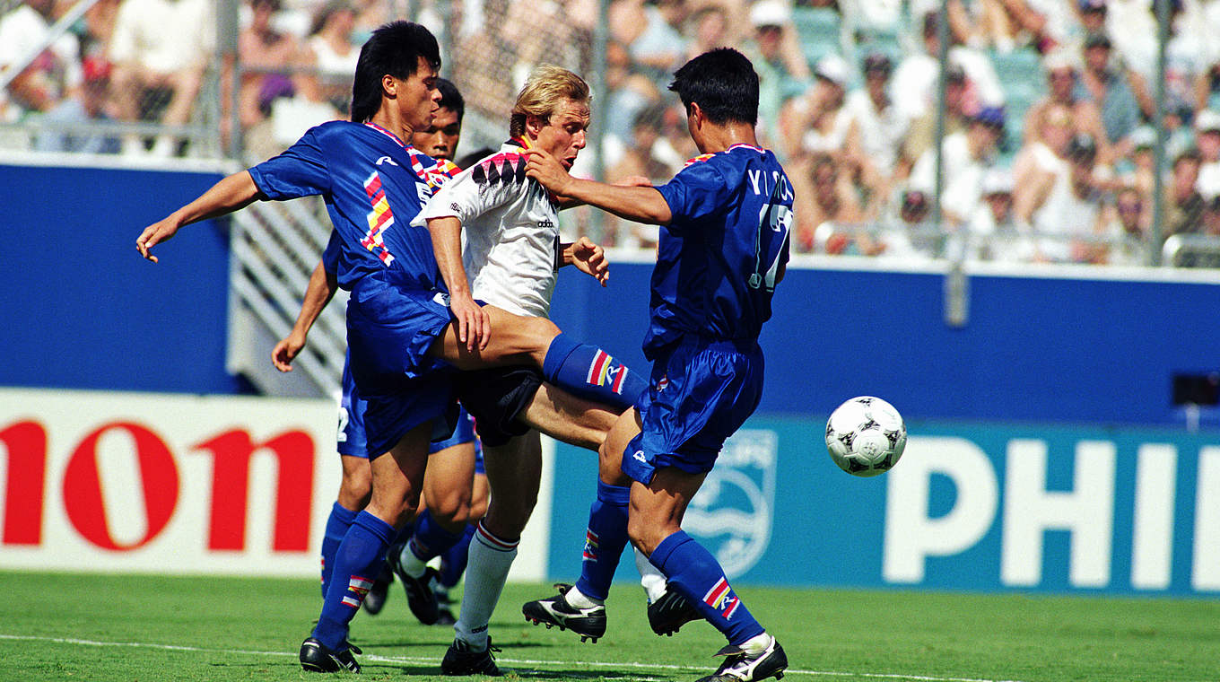 Zeigt sich auch gegen Südkorea treffsicher: Jürgen Klinsmann (2.v.r.) erzielt zwei Tore © Getty Images