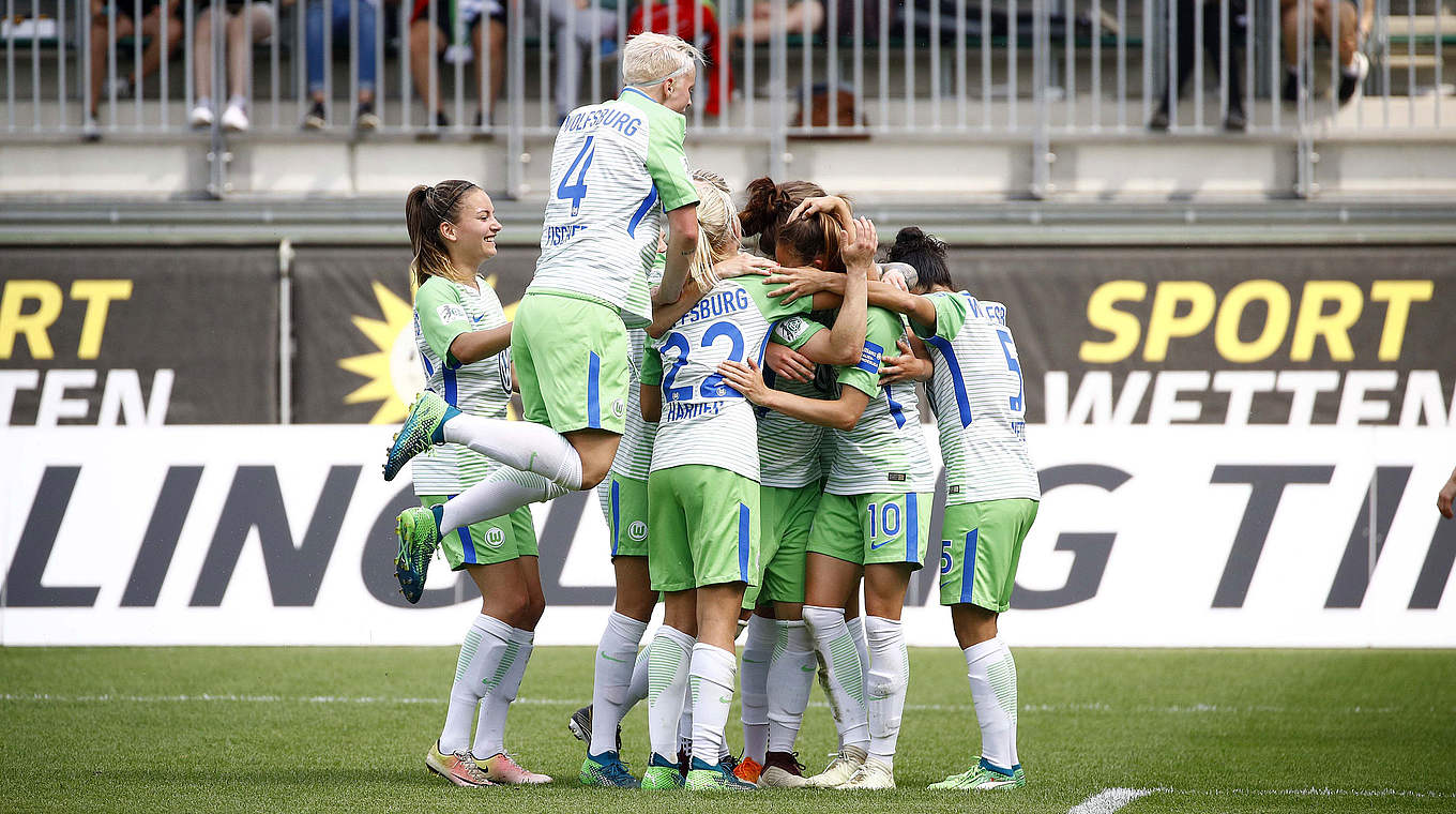 McLeod's second of the afternoon sent the Wolfsburg players into raptures © 2018 Getty Images