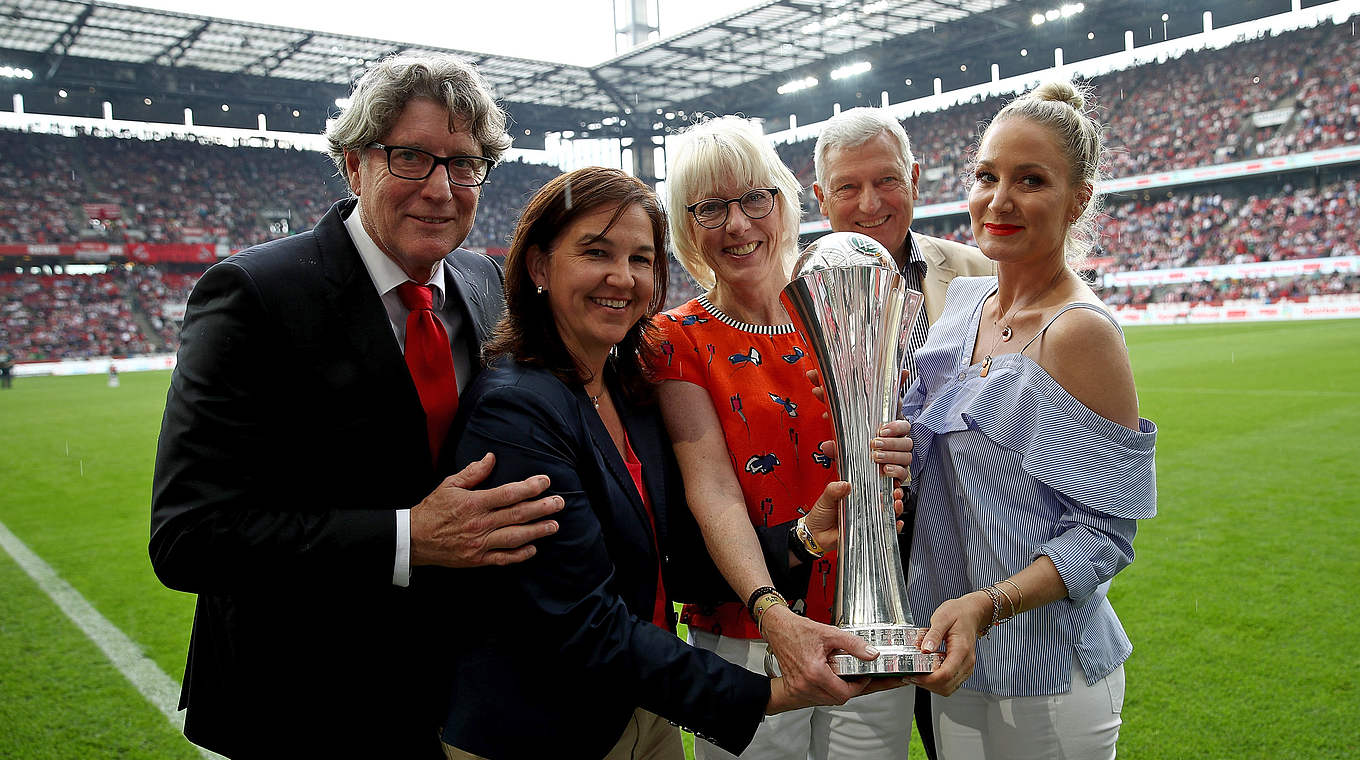 Vianden (2.v.r.): "Großes Fest für den Frauenfußball" © 2018 Getty Images