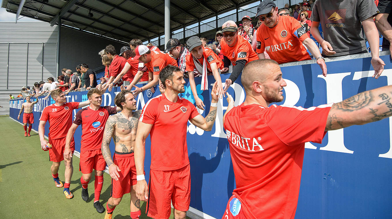 Mit Sieg im Saisonfinale an die Spitze der "Ewigen Tabelle": der SV Wehen Wiesbaden © 2018 Getty Images