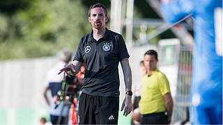 Mit 18 Spielern zum Länderspiel gegen Tschechien: Trainer Meikel Schönweitz © GettyImages