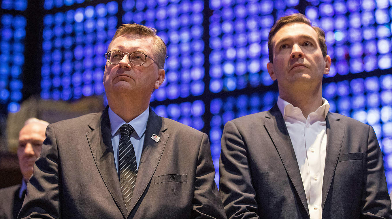 Beim "Pokal-Gottesdienst": DFB-Präsident Grindel (l.) und DFB-Generalsekretär Curtius (r.) © 2018 Getty Images