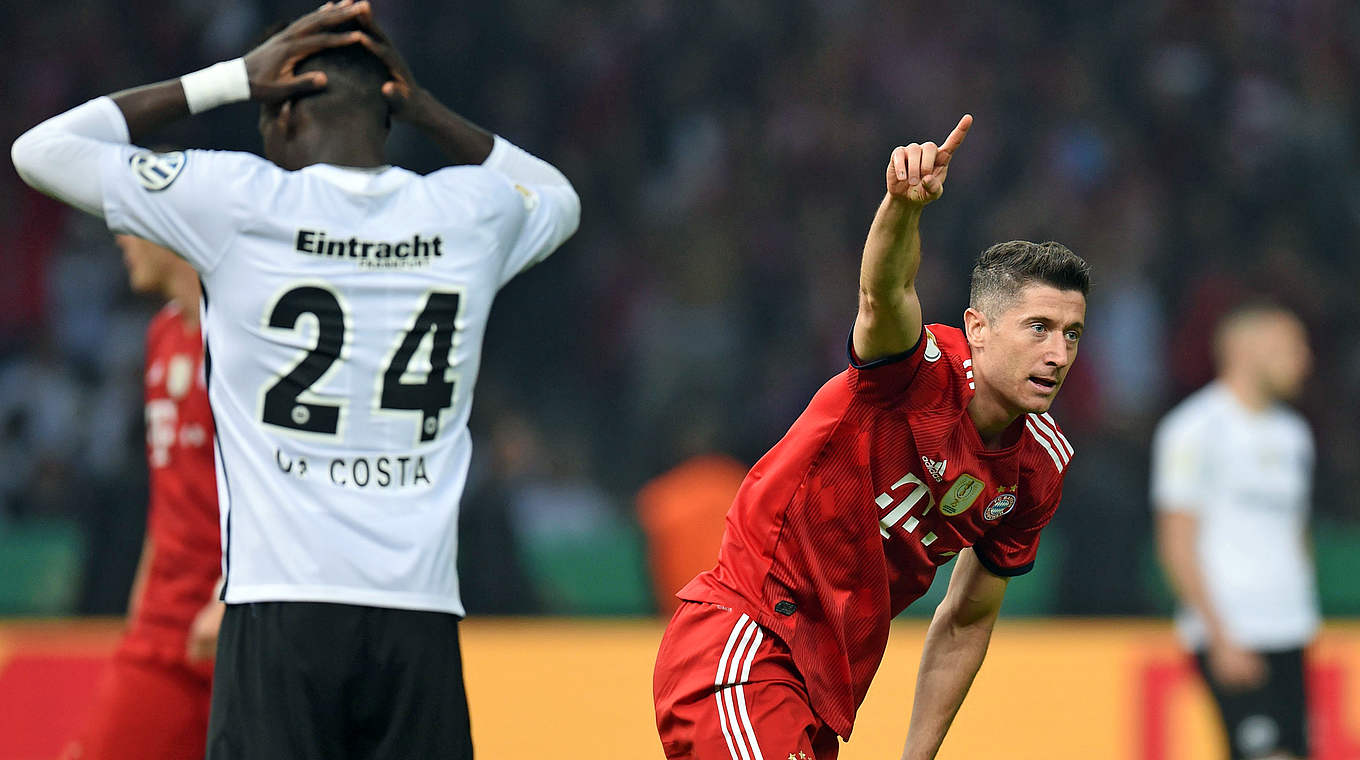 Robert Lewandowski equalised for FC Bayern:  © This content is subject to copyright.