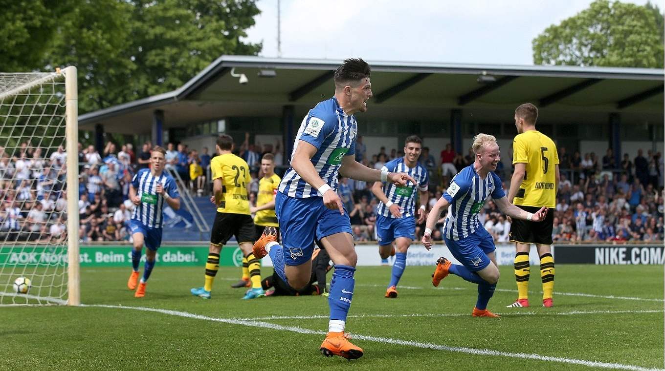 Hertha BSC setzte sich im Halbfinale gegen Borussia Dortmund durch und steht erstmals im Endspiel um die Deutsche A-Junioren-Meisterschaft.  © Getty Images