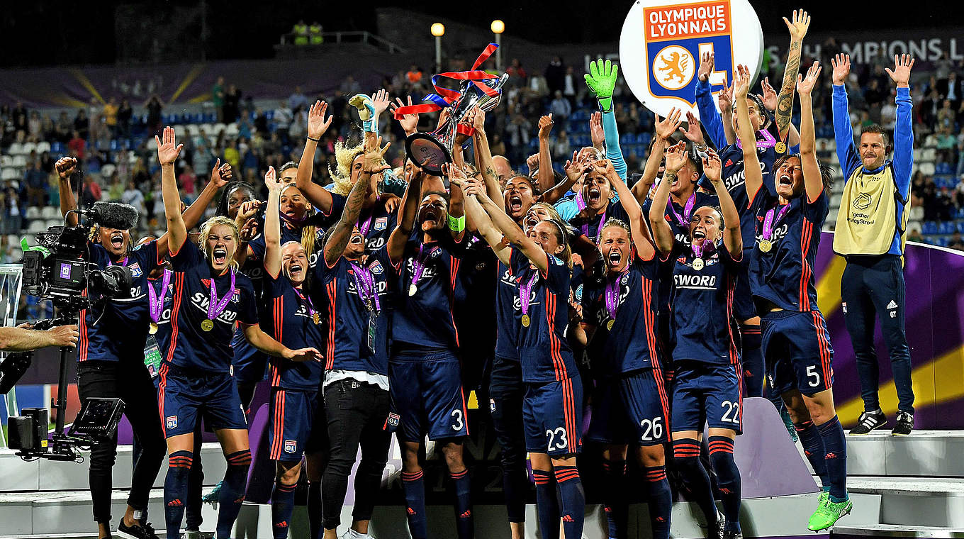 Dritter Champions-League-Triumph in Serie: Olympique Lyon jubelt © 2018 Getty Images