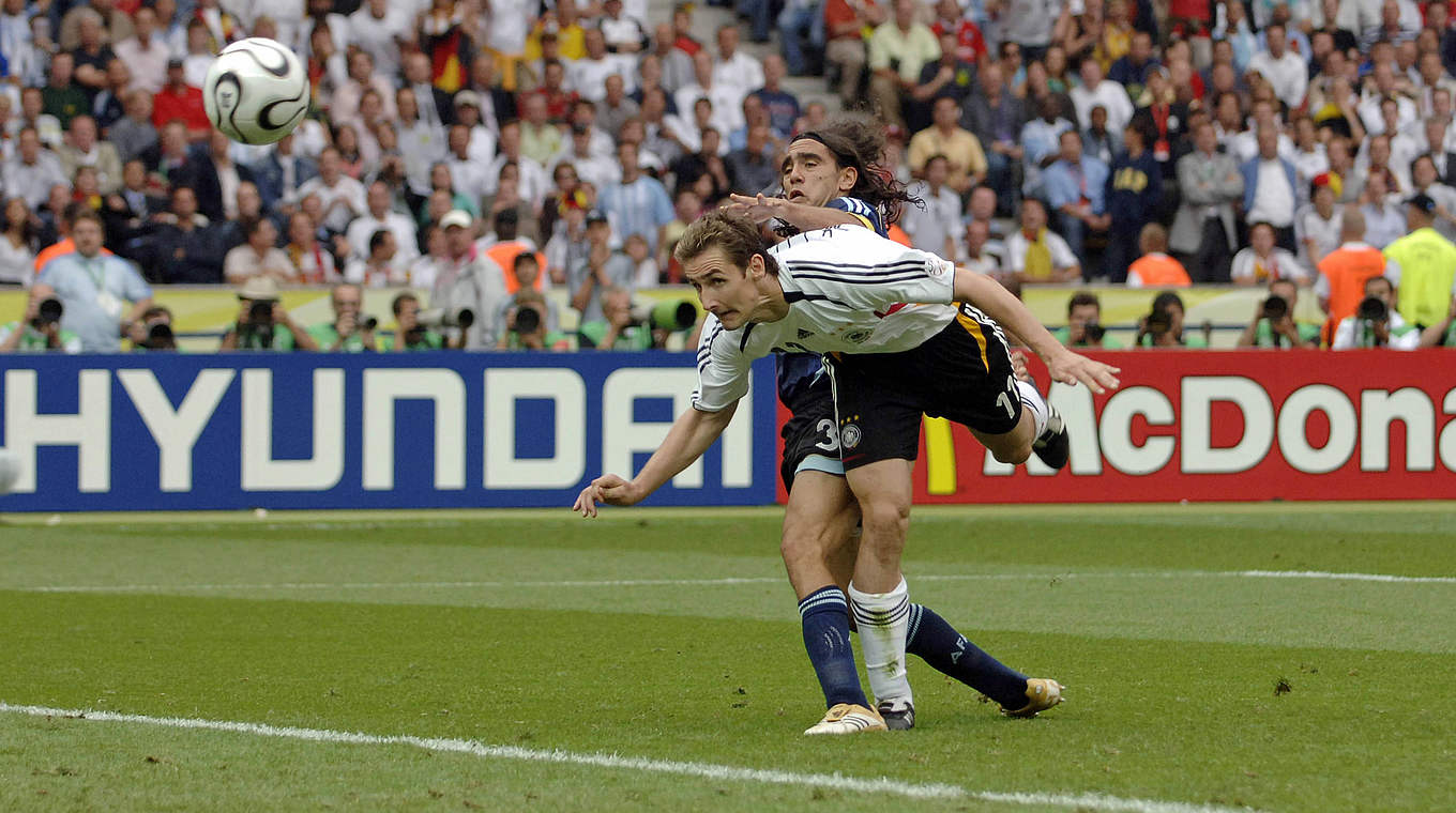 Erzielt den erlösenden Ausgleich und lässt das Stadion vibrieren: Miroslav Klose © imago sportfotodienst
