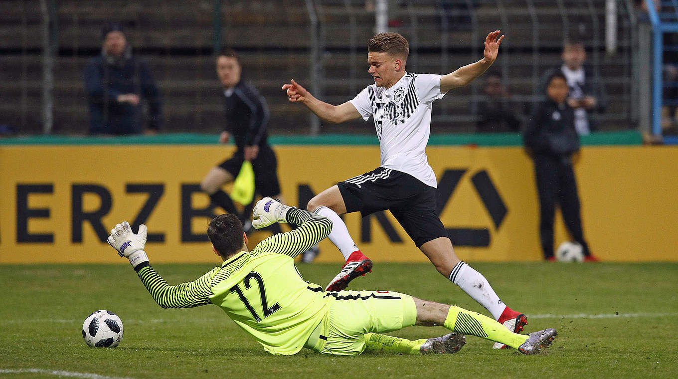 Trägt in der neuen Saison das Trikot des SV Wehen Wiesbaden: Nicklas Shipnoski (o.) © 2018 Getty Images