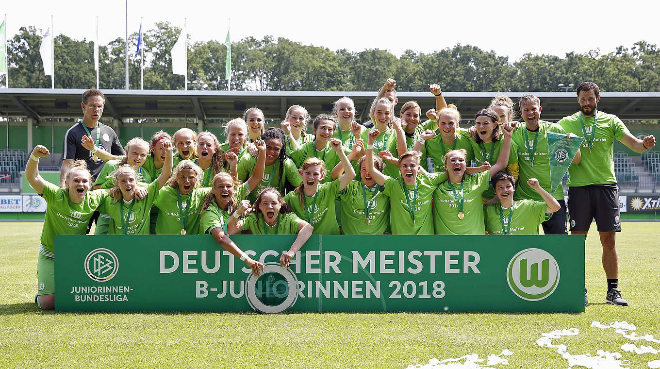 VfL-Trainer Holger Ringe: "Wir alle können stolz sein auf eine fantastische Saison" © 2018 Getty Images