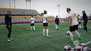 Abschlusstraining in Kanada: Deutschlands Frauen-Nationalmannschaft am Ball © DFB