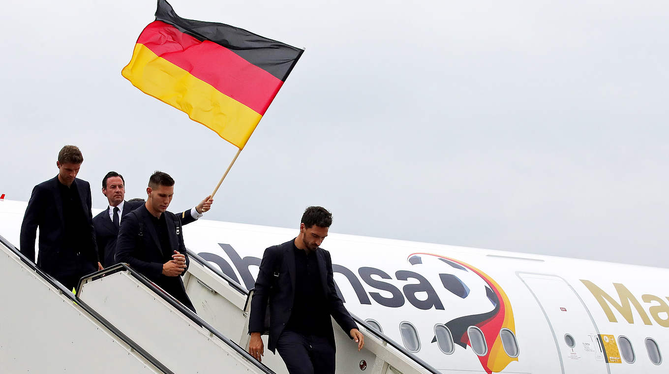 Ankunft: Das DFB-Team landet auf dem Wnukowo-Flughafen bei Moskau © 2018 Getty Images