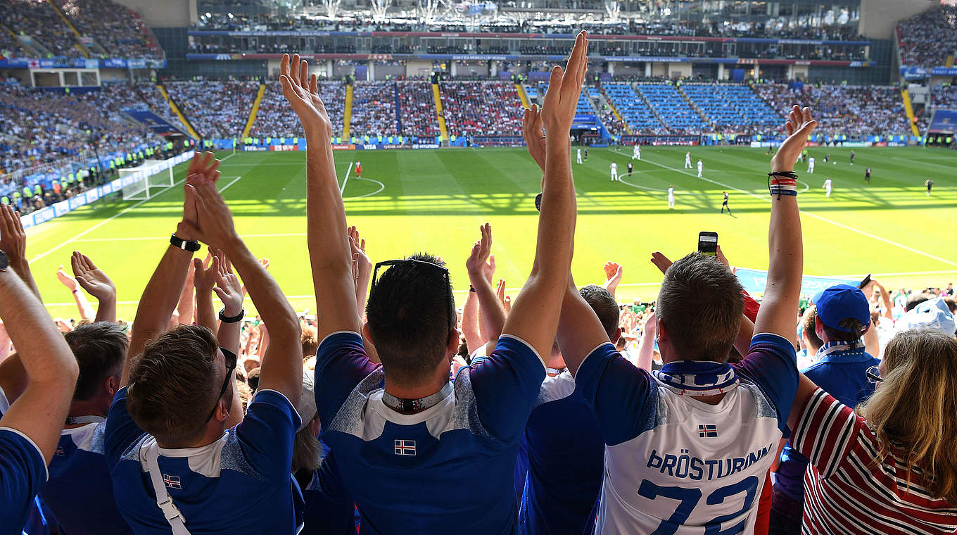 Moskau hört ein "huh": Island-Fans machen in der Otkrytie Arena Stimmung © 2018 FIFA