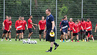 Trainingsauftakt mit Koschinat (v.): 