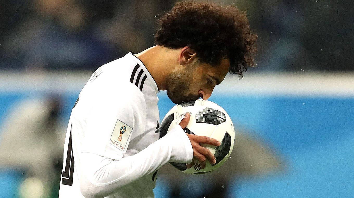 Zweite Niederlage: Superstar Mo Salah mit Ägypten  © 2018 Getty Images