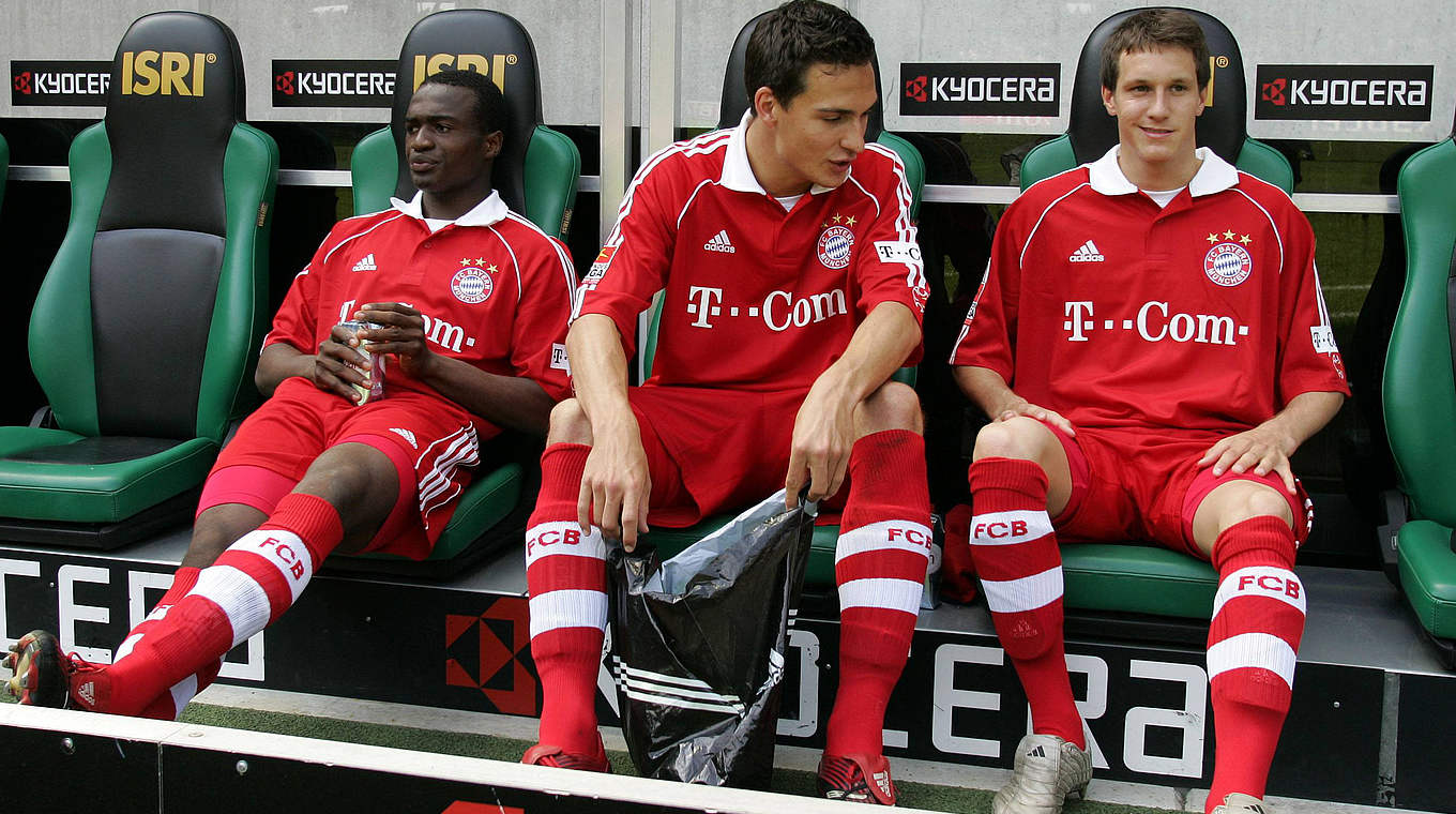 Ehemalige Teamkollegen beim FC Bayern: Stephan Fürstner (r.) und Mats Hummels (M.) © Imago