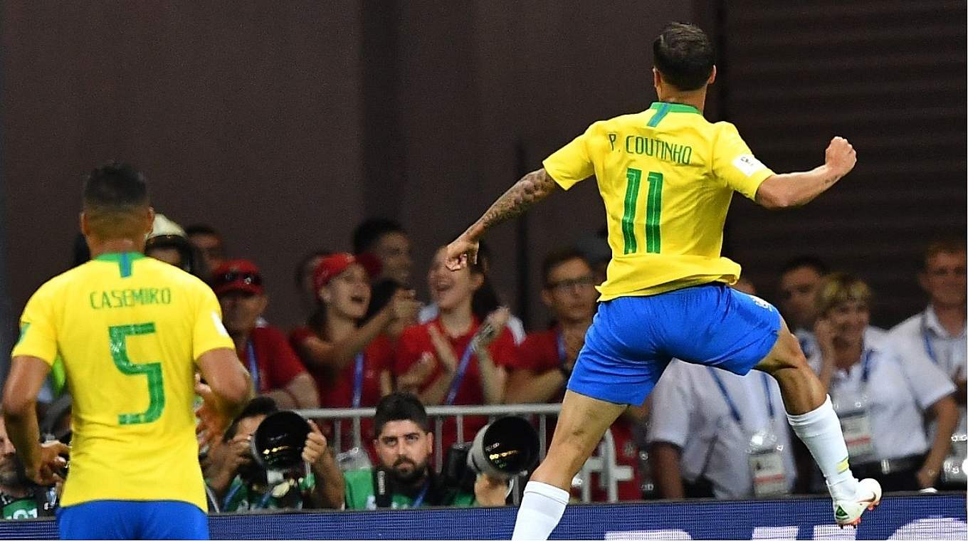 Brasilianisches Temperament auch beim Jubeln: Coutinho trifft zum 1:0 gegen die Schweiz.  © Getty Images