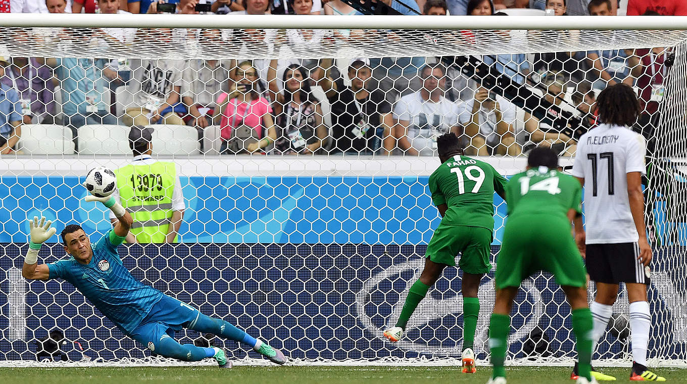 Essam El Hadary: oldest World Cup player in history saves a penalty © 2018 Getty Images