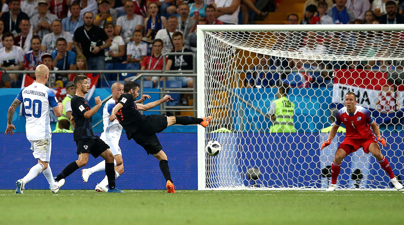 Milan Badelj gave Iceland's goalkeeper no chance to stop Croatia taking the lead © 2018 Getty Images