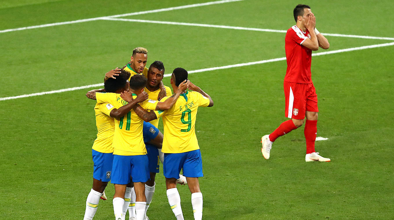 Brasilien jubelt: die Selecao steht nach einem 2:0 gegen Serbien im Achtelfinale © 2018 Getty Images