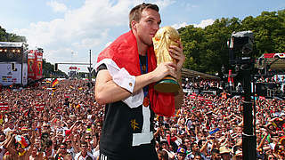 Dreijahresvertrag bei Drittligaaufsteiger KFC Uerdingen: Weltmeister Kevin Großkreutz © 2014 Getty Images