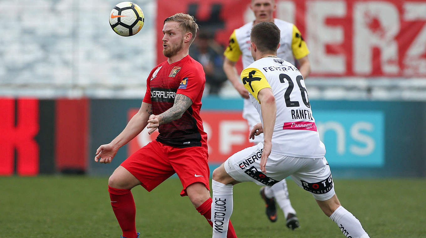 Empfielt sich in Rostock für einen Vertrag: Marcel Holzmann (l.) © imago/GEPA pictures