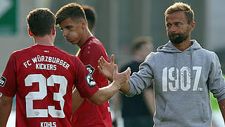 Kickers-Coach Schiele (r.) über den Fehlstart: 