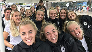 Haben allen Grund zum Strahlen: die U 20-Frauen bei der WM © DFB