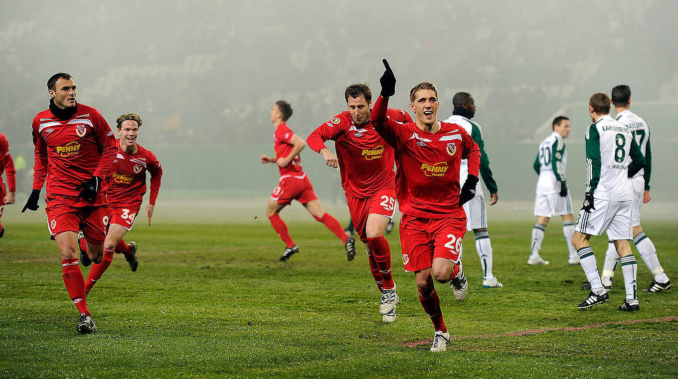 Nils Petersen celebrates for Freiburg in Cottbus © Getty Images