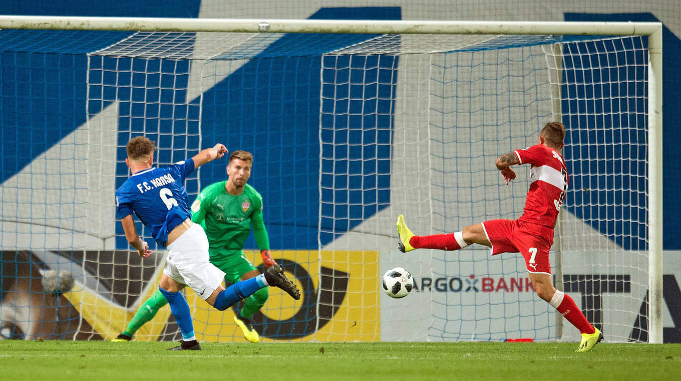 Mirnes Pepic rounded off a lovely counter attack to seal the shock.  © imago/Pressefoto Baumann