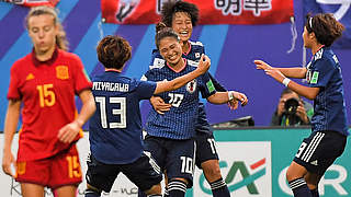 Strahlende Siegerinnen: Japan siegt bei U 20-WM © AFP/Getty Images