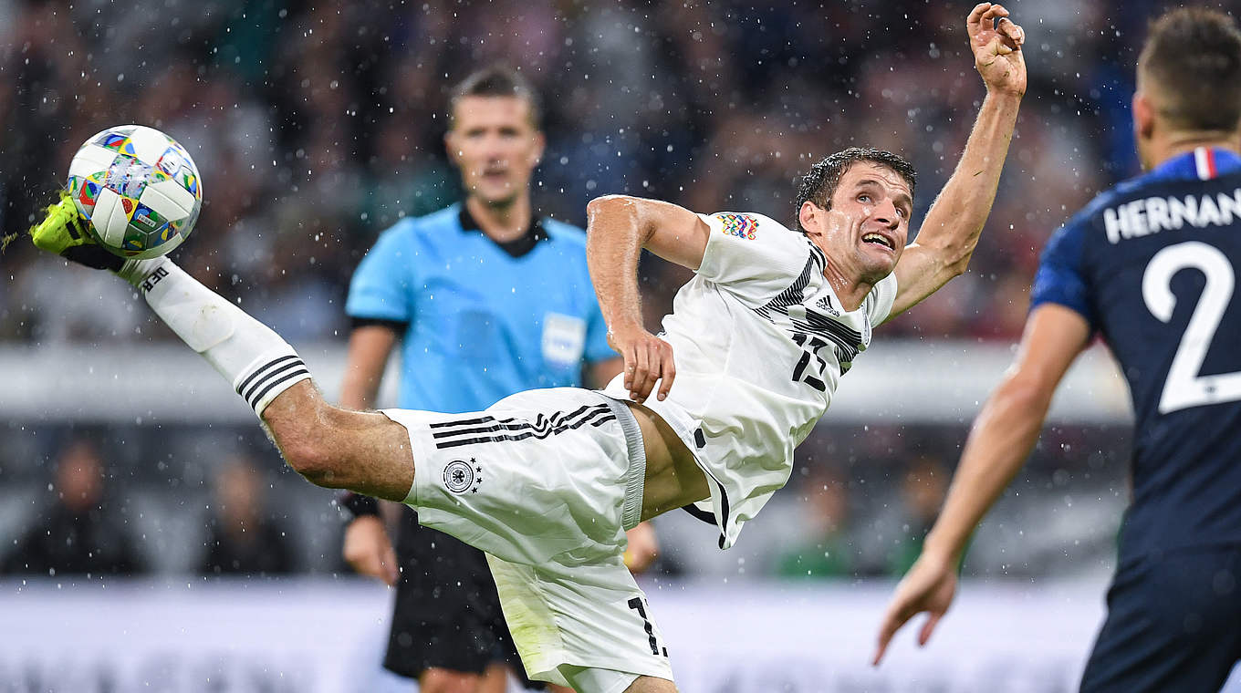 "Wir wollen unbedingt den Kredit der Fans zurückgewinnen": Müller gegen Frankreich © GES/Helge Prang