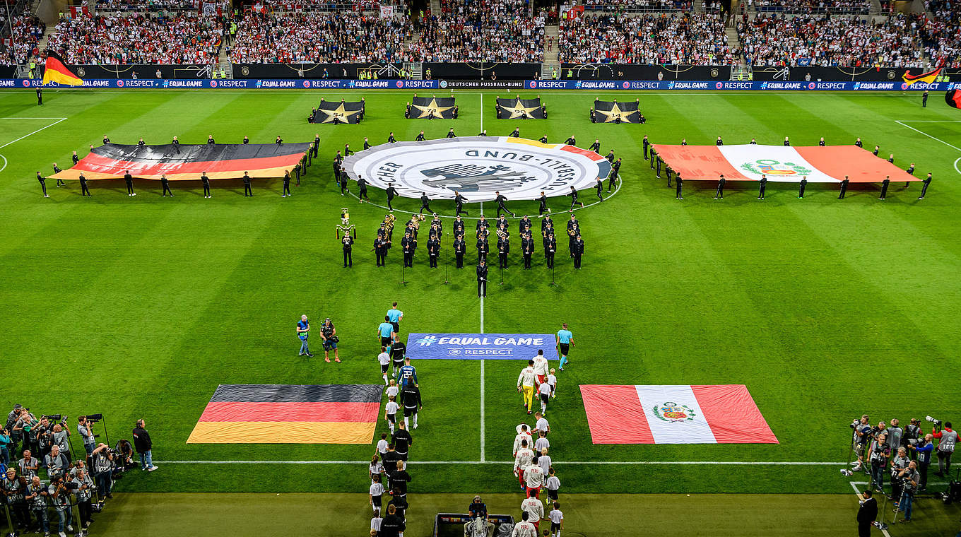 Ausverkauftes Stadion in Sinsheim, acht Millionen vorm TV: Deutschland gegen Peru © 2018 Getty Images