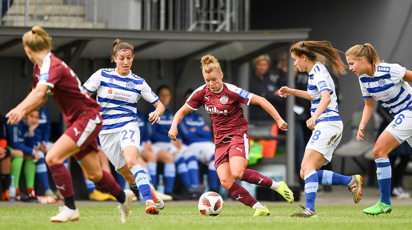 Revierderby in Essen: Der MSV Duisburg fordert Gastgeber SGS © Jan Kuppert