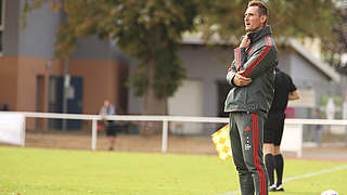 Hat mit seinem Team die Tabellenspitze übernommen: Miroslav Klose © imago/Martin Hoffmann
