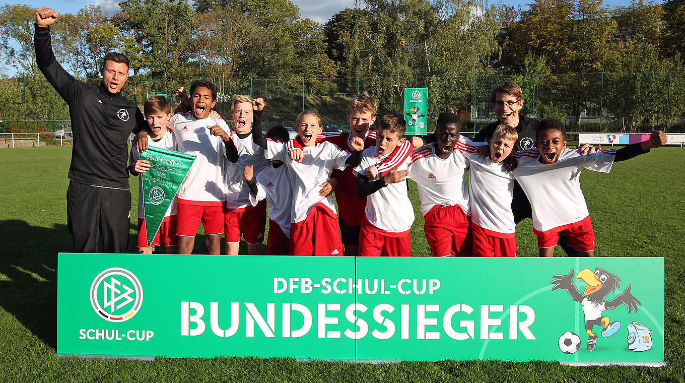 Gewinner bei den Jungs: das Gymnasium Links der Weser aus Bremen
 © DFB
