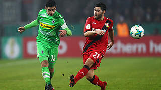 Die Rheinrivalen im Pokalduell 2017: Leverkusen setzt sich gegen Gladbach durch © 2017 Getty Images