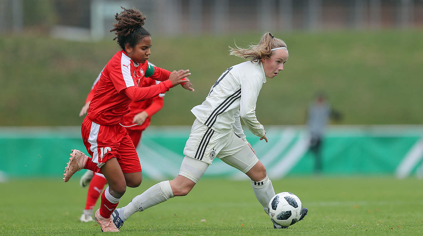 Hat es gegen defensive Schweizerinnen diesmal schwerer: Franziska Kett (r.) © 2018 Getty Images