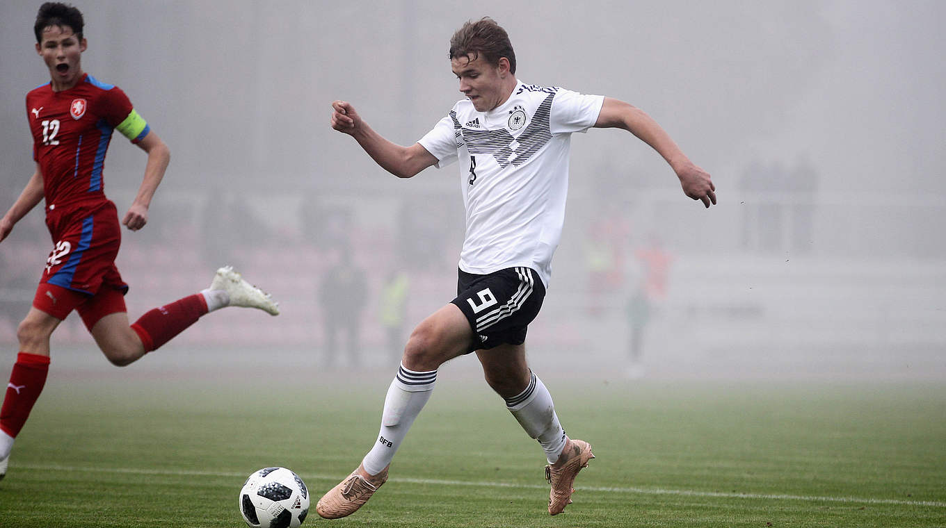 Lasse Günther a inscrit le dernier but allemand lors de la victoire 3-1 des U16 © Getty Images