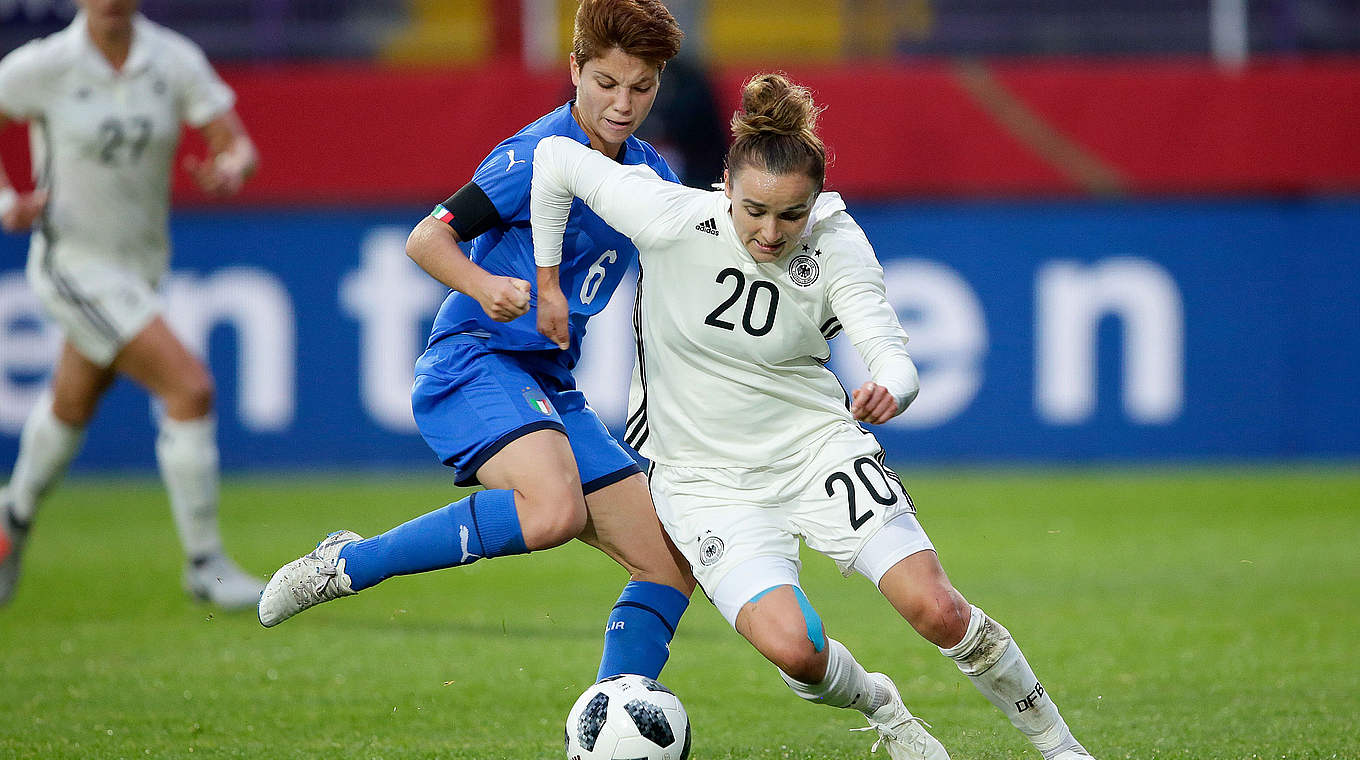 Wendig, schnell, zweikampfstark: Lina Magull (r.) war gegen Italien nicht zu halten © GettyImages