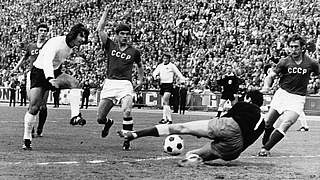 Startschuss in Brüssel: Gerd Müller (l.v.) markiert das 1:0 im EM-Finale 1972 © imago sportfotodienst