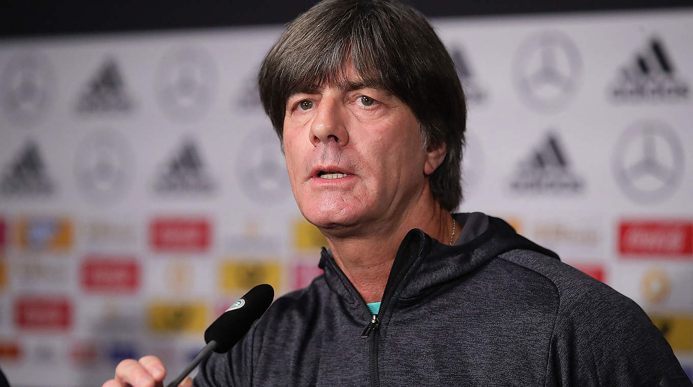 Joachim Löw on Marco Reus' situation: "He is suffering from a bruised foot." © GettyImages