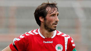 Sieht ein Remis seines Teams gegen Rödinghausen: RWO-Trainer Dimitrios Pappas © 2011 Getty Images