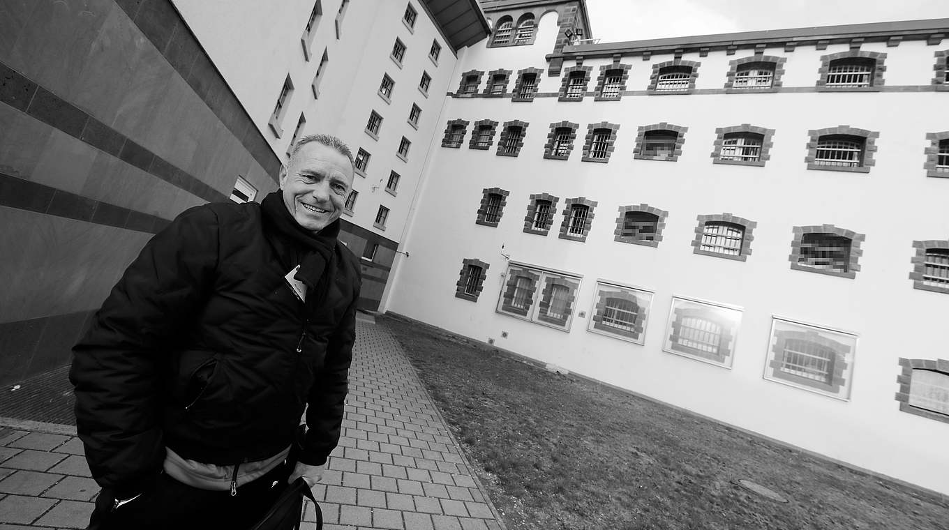 Besuch der Jugendstrafanstalt Wittlich: der ehemalige FCK-Profi Martin Wagner © 2018 Getty Images