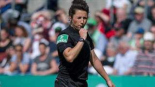 Pfeift in Wolfsburg ihr 50. Spiel in der Allianz Frauen-Bundesliga: Sandra Stolz © imago/foto2press